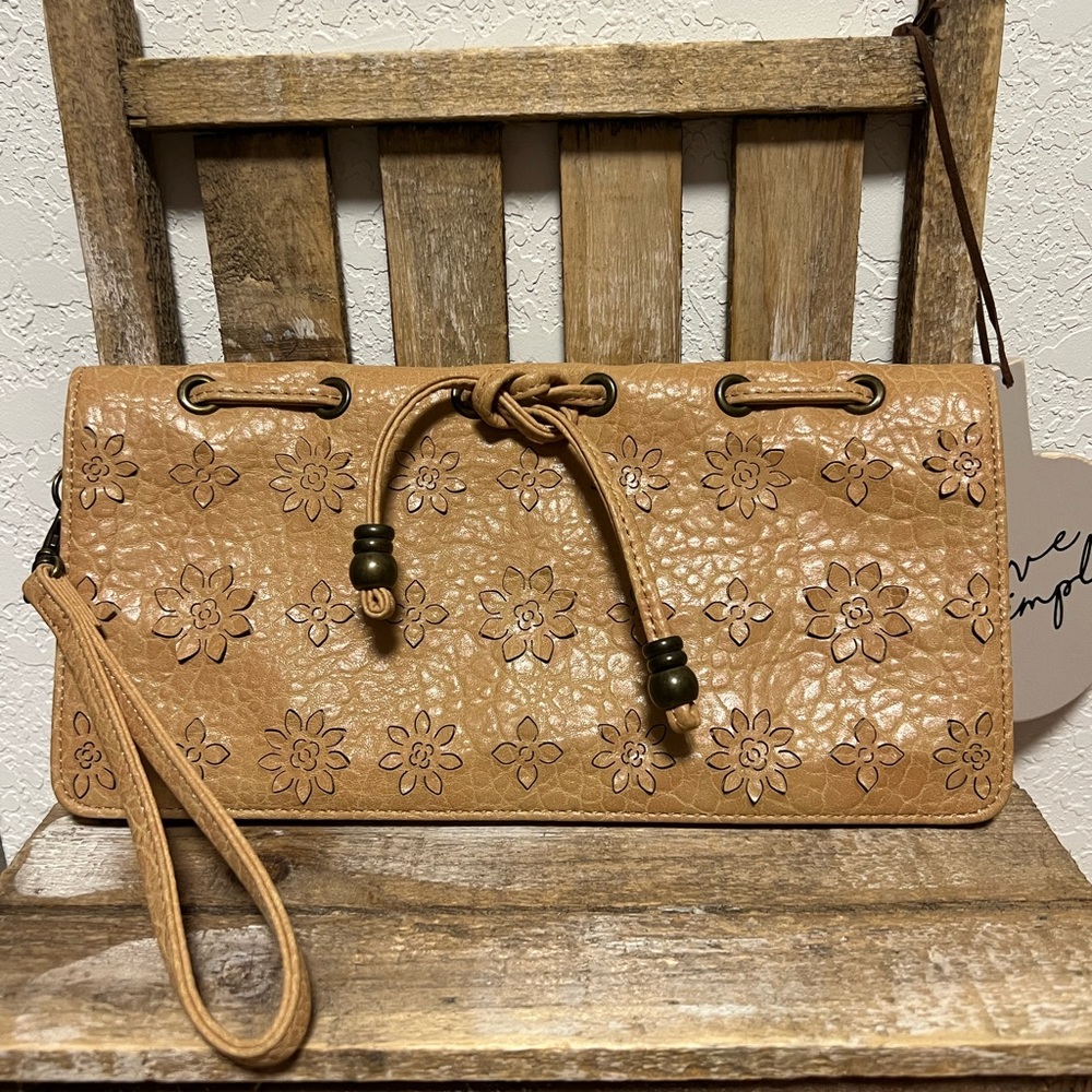 Jessica Simpson Clutch